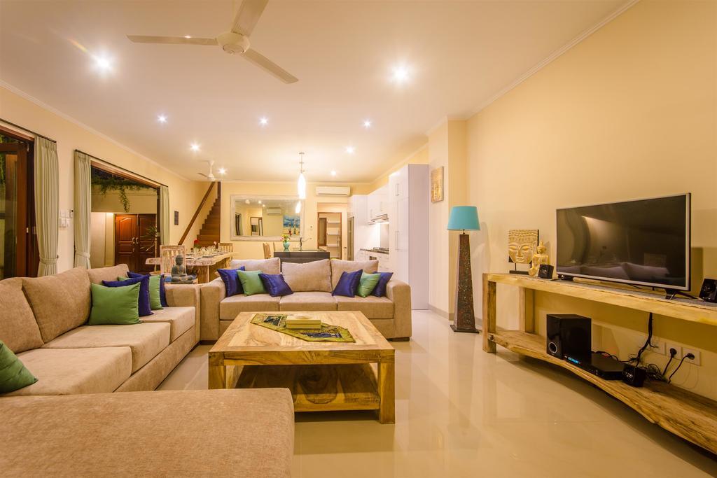 Villa Tepi Sungai Легиан Стая снимка